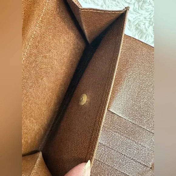 LOUIS VUITTON Monogram Porte Tresor Etui Papie Wallet LV 💯 % authentic